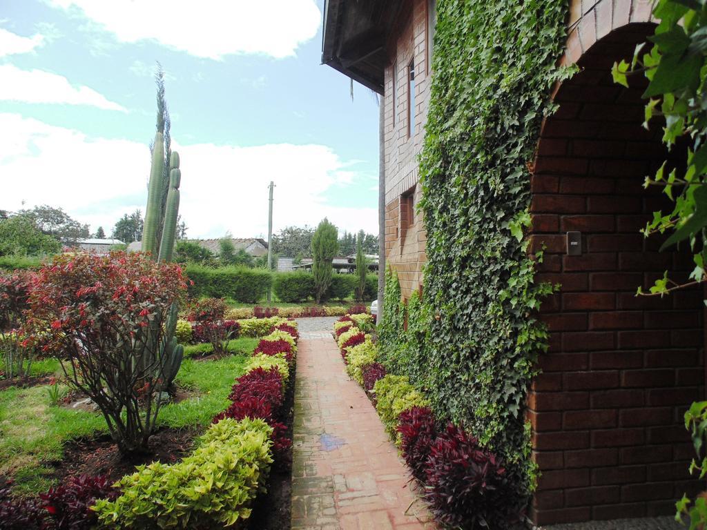 Puembo Hosteria Rosa Blanca מראה חיצוני תמונה